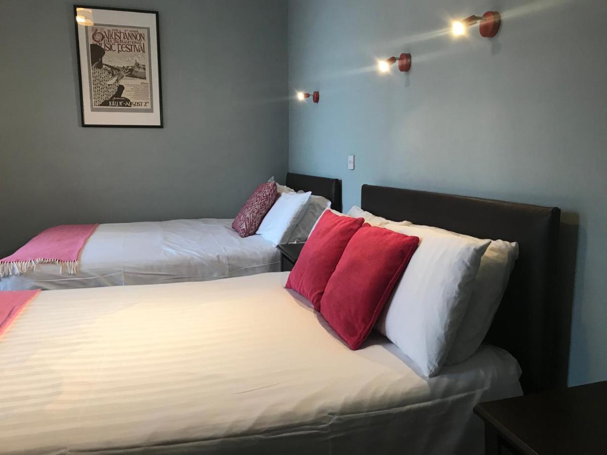 Rolling Wave Guesthouse Бундоран Екстериор снимка