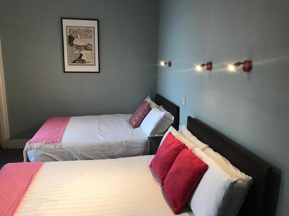 Rolling Wave Guesthouse Бундоран Екстериор снимка