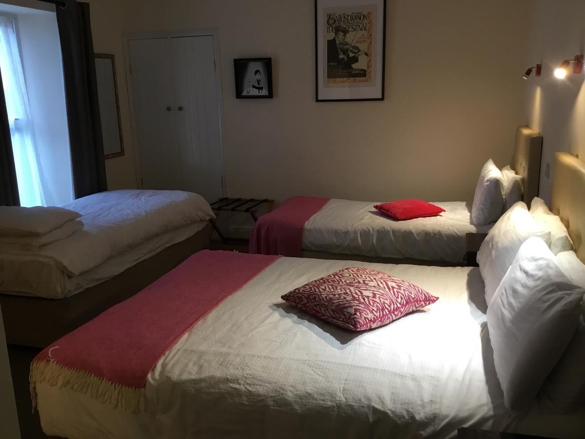Rolling Wave Guesthouse Бундоран Екстериор снимка