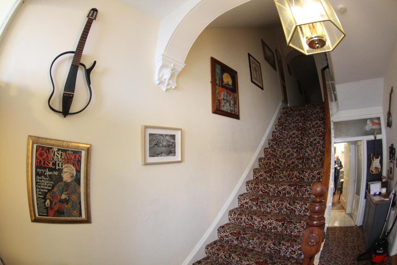 Rolling Wave Guesthouse Бундоран Екстериор снимка
